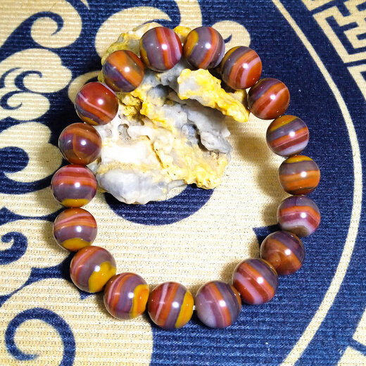 YIBIY2025 latest natural Xuanhua Shanggu Warring States red agate bracelet 12mm collection grade