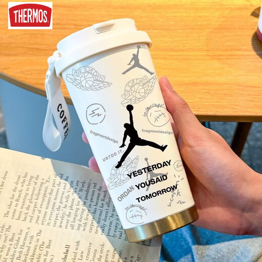 膳魔师（THERMOS）潮牌篮球保温杯学生手拎便携不锈钢大容量吸管水杯新款男女高颜值 HST1518詹姆斯+配挂绳 陶瓷覆层