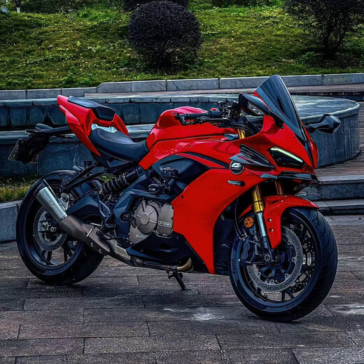 Second-hand new Qianjiang QJ racing 600 four-cylinder water-cooled heavy motorcycle large-row sports car party racing spring breeze 675SR motorcycle gray