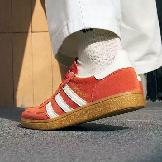 Adidas chaussures d'entraînement moral chaussures à bout en T trèfle chaussures pour hommes chaussures pour femmes 2025 automne et hiver nouvelles chaussures de sport de HANDBALL baskets IG6191 rouge brique/blanc cassé 36