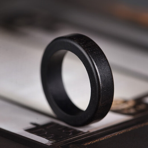 Mrs. Win's straight-cut ring, sandalwood green sandalwood, blood sandalwood log tail ring, thin round finger ring, handpiece, small piece craftsmanship, green sandalwood straight-cut