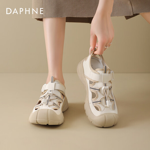 Daphne Sports Sandales pour les femmes 2025 Nouveau été décontracté Hollow Hollow Breshable Mountalneering chaussures de ruisseau mignon mélange 37