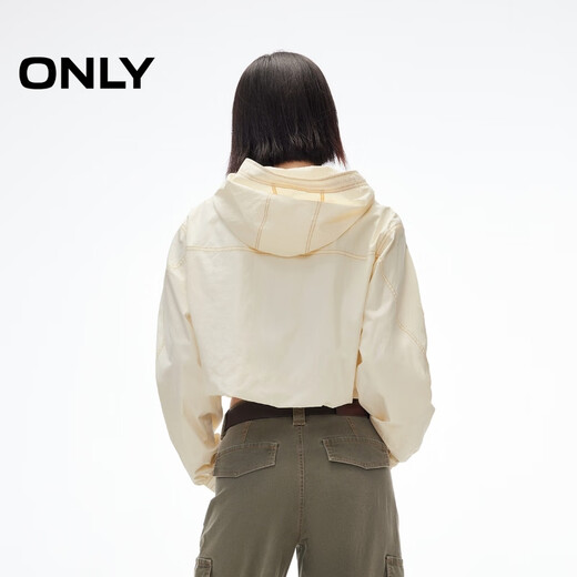 Only2025 Summer Nuevo diseño simple de alambre brillante chaqueta corta con capucha suelta para mujeres 125136032 A06 Invitado White M