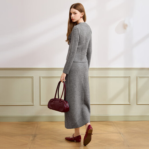 Xiangying gray temperament sweater suit skirt for women 2025 winter new French sweater half-length skirt two-piece suit S