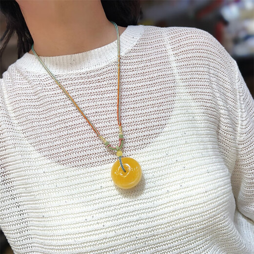 Shien natural raw ore Russian beeswax safety buckle pendant necklace without optimization without baking color handmade rope amber speed