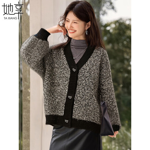 She enjoys autumn and winter sweater coat women's v-neck retro contrasting knitted cardigan lazy style loose sweater outer wear women's T54Z113