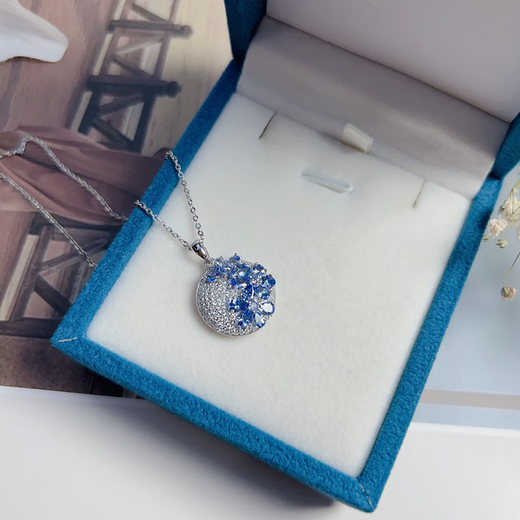 Chili S925 silver inlaid with natural tanzanite pendant earrings and ring set disc garden luxurious and elegant gift for girlfriend S925 inlaid with tanzanite pendant