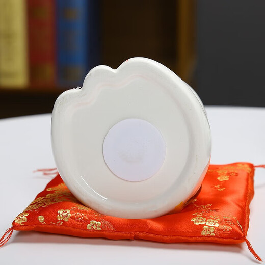 Die Lucky Cat Piggy Bank Einsparungen Kleine Ornamente Die glückliche Katze eröffnet ein japanisches Wohnzimmer Kinderpeduliertes Schweinebressschweinerufer 4,5 Zoll Glück