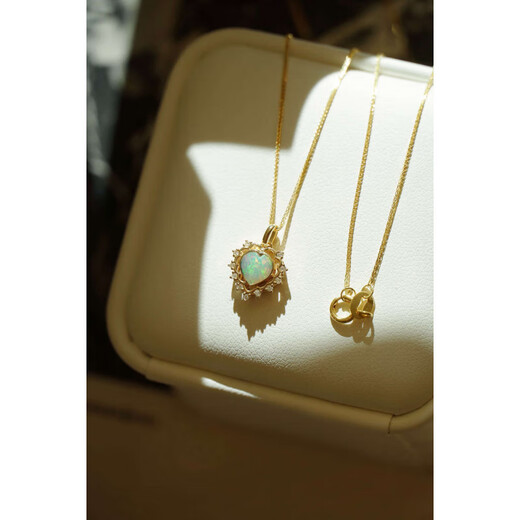 MHFDO Opal Love Pendant Necklace Women's Fashion Retro Design 18K Gold Diamond Clavicle Chain Niche
