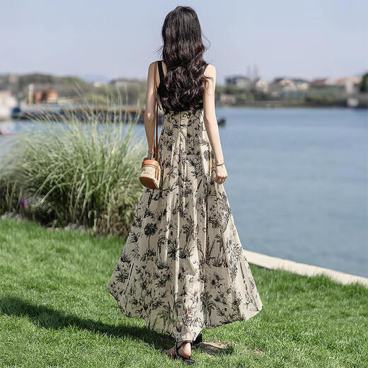 Seide Cypress House Tinte Blumenrock 2025 Sommer Neue Frauen gespleißte gefälschte zweiteilige Schlinge Long Sling Kleid
