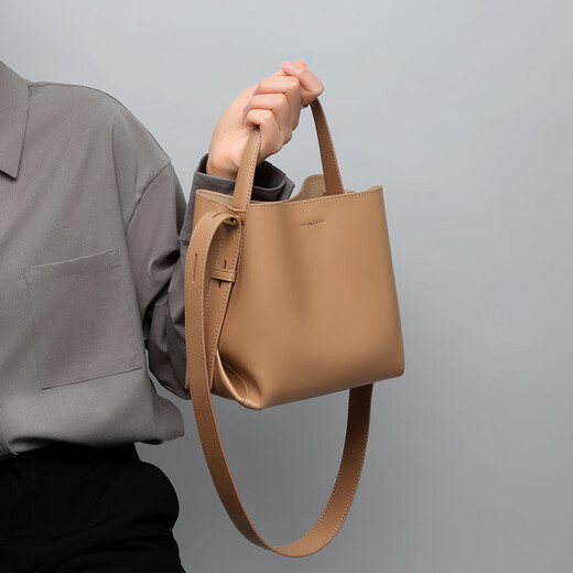 Calviakrim2025 Vier-Jahreszeiten New Crossbody Body Eimer Tasche Ein Schulterleder großer Kapazität Handtasche Tasche Pendeln leichtes Gepäck Frauen Weiß