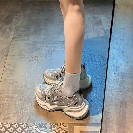 Chaoyunyue Store Zhao Lusi gleiche Dick-Soled-Dad-Schuhe für Frauen im Jahr 2025 Frühling neuer super heißer, vielseitiger, atmungsaktiv
