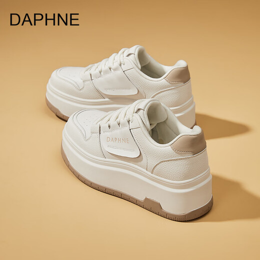 达芙妮;DAPHNE简约透气板鞋女2025秋季新款休闲小白鞋低帮厚底面包鞋系带鞋子女 卡其色 36