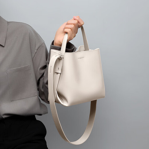 Calviakrim2025 Vier-Jahreszeiten New Crossbody Body Eimer Tasche Ein Schulterleder großer Kapazität Handtasche Tasche Pendeln leichtes Gepäck Frauen Weiß