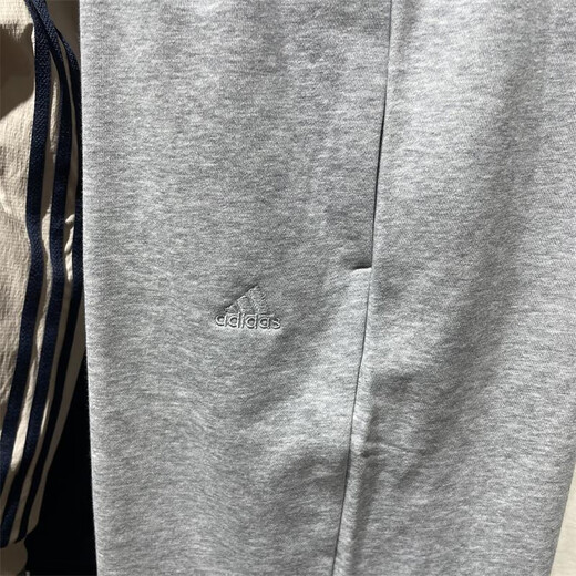 阿迪达斯 （adidas）运动裤男裤夏季新款休闲裤针织透气宽松五分裤短裤IC9756 IC9816浅灰 M
