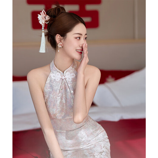 NOUVELLE ROBE DE MATINE CHINOIS DE ZIWEIQI LUMBRE LUMBRE LUMBRE LUMBRE SMELLEMENT Toast Cheongsam Style 687 L 687