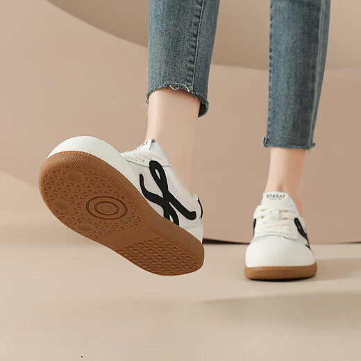 Samstag (ST/Sa) Frauenschuhe Leichte Trainingsschuhe für Frauen 2025 Frühlings- und Herbst neuer Soft Sohle Casual Schuhe Sommer Atmungsfreie vielseitige Sportbrettschuhe vor White 36