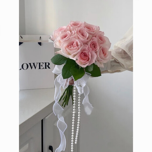 Vinoya Hochzeitsblumen Halten Braut Halten Hochzeit lassen eine Tablette Tulpen erhalten eine Zertifikatsimulation Blumenfotografie Requisiten Koreanischer Stil Halten Blumen Holding Style Vierzehn