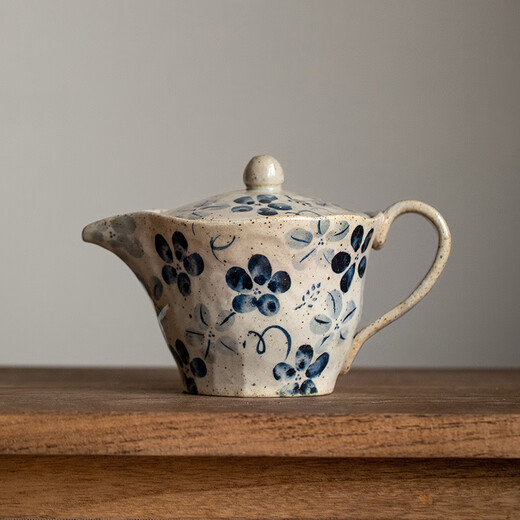 Tonghe Japan imported indigo dyed camellia teapot Japanese retro small fresh ceramic filter teapot afternoon tea tea set indigo dyed camellia teapot with tea filter 330ml