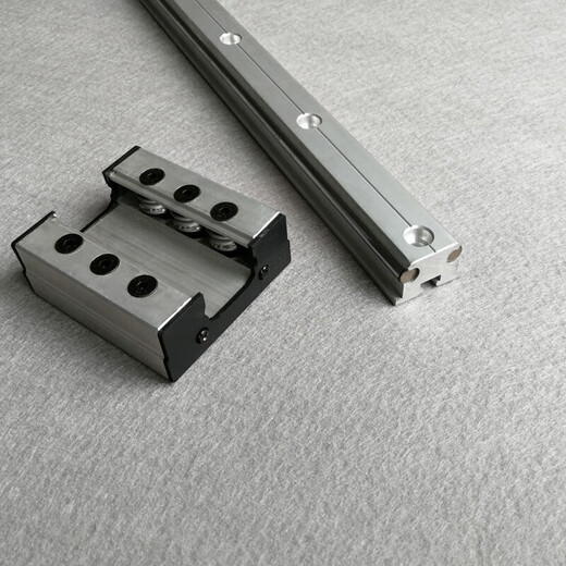 Plateforme de patinage à rouleaux à rouleaux à rouleaux à rouleaux à rouleaux à rouleaux à rouleaux à rouleaux à rouleau à vitesse à grande vitesse linéaire à double axe