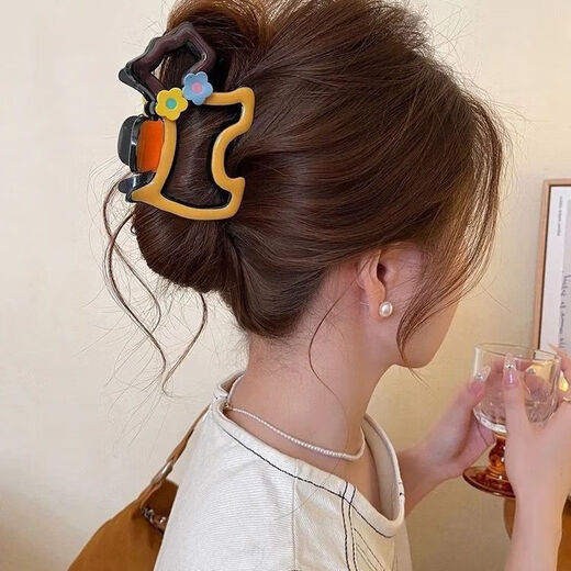 Design sense flower puppy grabber female high-end 2025 new back of the head hairpin Chinese Valentine's Day clip hair accessory Cartoon brown bear head black about 8cm