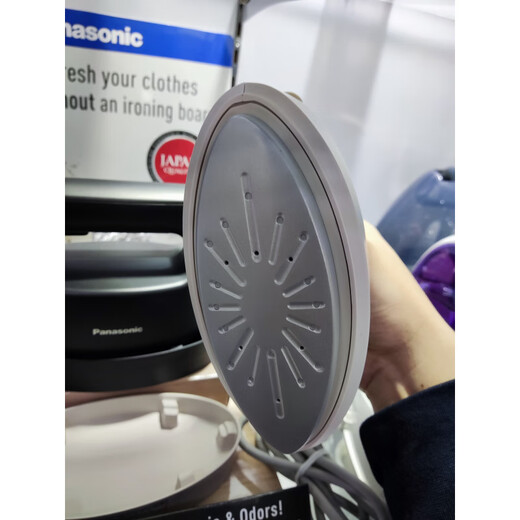 Panasonic/Panasonic Mini Hanging Iron NI-FS770 4x Steam Express Preheating Beige_Hong Kong