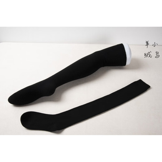 Lamb's wool socks are warm and practical, small three-color elastic color bottoming socks, over-the-knee lamb's wool stockings to protect against cold, black, one size fits all
