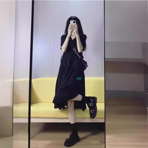 Harudi Hepburn style black French V-neck dress for women 2025 summer new style versatile loose trendy long skirt for women Black M (95-110Jin[Jin equals 0.5 kg])