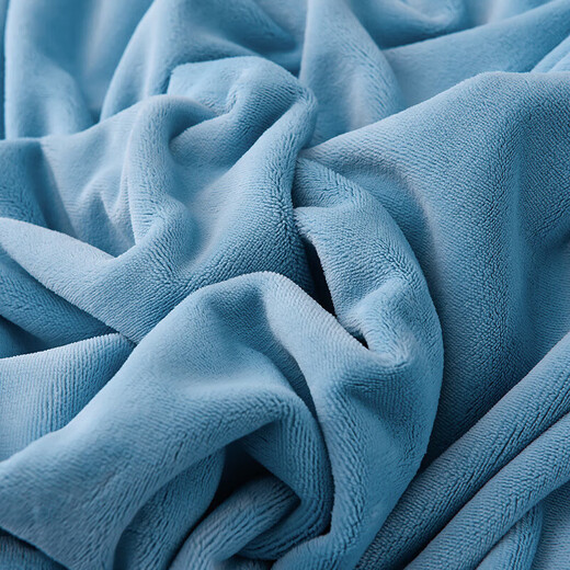 MPPMCK2025 New Red Panda Embroidery Model High Weight Milk Velvet Four-piece Set Red Panda-Baby Blue Sheet Type 1.5m Four-piece Set