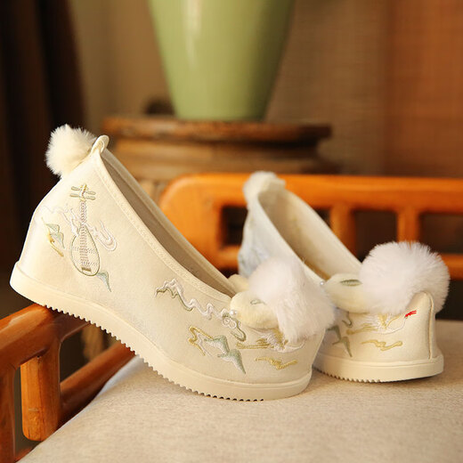 Juan's silk 2025 old Beijing cloth shoes ancient style high-rise bow shoes ethnic style embroidered shoes erect toe pendant pearl Hanfu shoes women pink 37