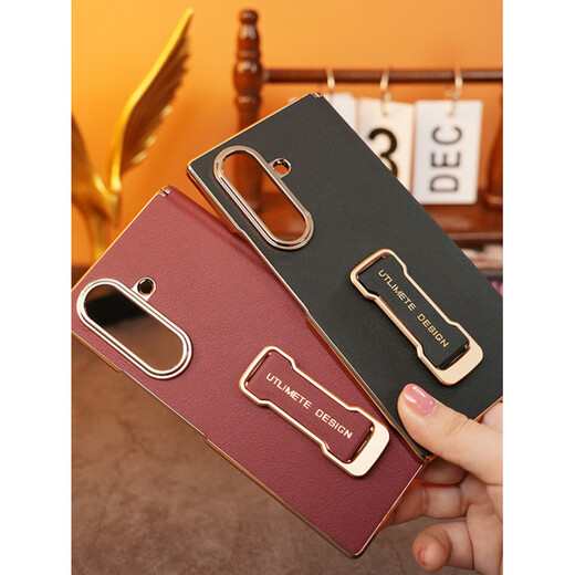 Samsung (SAMSUNG) original quality, suitable for Samsung Fold7 mobile phone case, heart-centered gold-plated low center column, zfold wristband rotation bracket, black, first-layer cowhide-electroplated center column, magnetic back cover-single Samsung Galaxy_Z_Fold7
