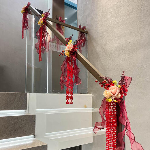 SANQIHU MARDAY ESTAIRCAS HANDRAIL Decoration Salle de mariage Salle Set Engagement Homme Homme Supplies de mariage Indoor Collection de mariage B3892-BIG RED Red Pearlescent Ice Silk Fabric 4 mètres