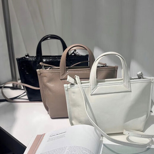 Bulldrome Women's Bag 2025 Nuevo diseño de nicho de nicho Bolso de cuero de alta gama Bolso para mujeres Versátil Versátil de un solo hombro Crossbody Bolse de moda de color caqui-Large-1396 (Aimorii)