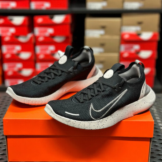Nike (Nike) Chaussures masculines Summer Nouveau RN Free Barefoot Chaussures de course amortissants Houstable confortable Chaussures décontractées FB1276-007 Black 44.5