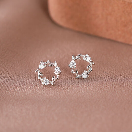 Jiuvia S925 sterling silver garland earrings for women diamond cold style earrings for women with pierced ears for sleeping, no need to remove and anti-blocking earrings 925 silver garland earrings gift box