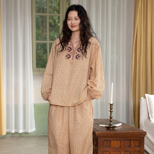 
Jumashi pajamas ladies spring and autumn 2025 new high-end embroidered long sleeves can be worn on the outside loose large-size home clothing set S85130# long-sleeved trousers-Grapese M [recommended 80-120Jin [Jin equals 0.5 kg] wear] There is a lining on the chest