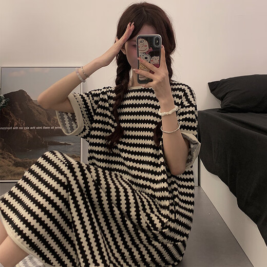 
Yalu Bingsi nightgown for women in summer loose and casual can be worn outside 2025 new short-sleeved home clothes pajamas with chest pad LMSJ1105 breastless pad Pure cotton spring and summer style M 160 90-100Jin[Jin equals 0.5 kg]