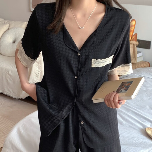 La version coréenne de Yilan de Sweet Lace Houndstooth Ice Silk Pyjamas pour les shorts à manches courts d'été pour femmes vêtements de soie simulés à la maison deux pièces # YX-9214 M 75-98Jin [Jin est égal à 0,5 kg]