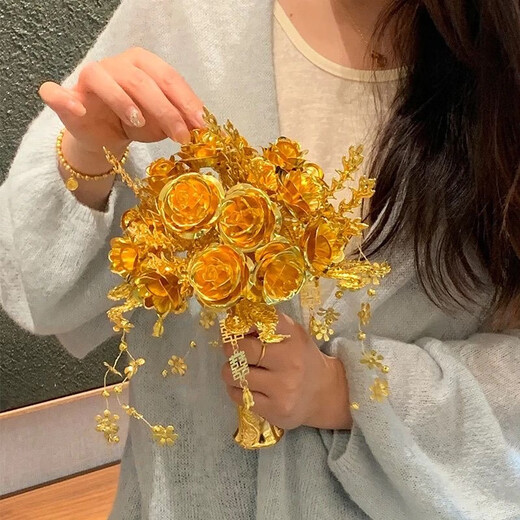 Cup Horse Chinese Style Bride Hochzeit Halten Blumen Golden Rose Hochzeit Geschenk Hochzeit Handgefertigte DIY XIUHE GESCHINNEN Best Freund Thorn Rose --- Fertiges Produkt + transparente Geschenkbox + Geschenktüte