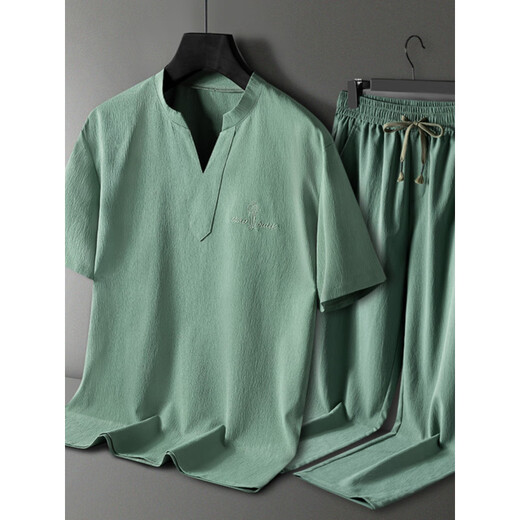 Langsha Pyjamas Herren Sommer mittleren Alters mit kurzärztem Hose im mittleren Alter.