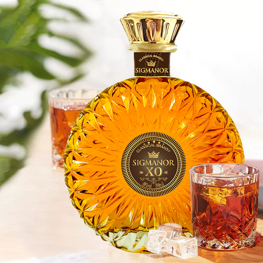 Crown XO Brandy Liquor Sauce Imported 700mL 1 bottle
