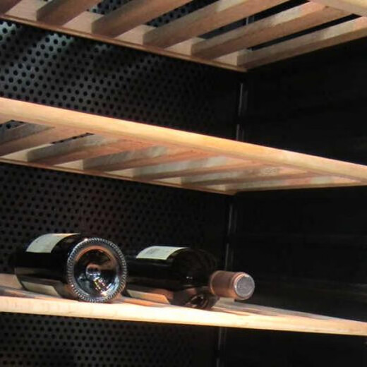 Bosch (BOSCH) 96-pack red wine cabinet intelligent constant temperature wine cabinet household high-end solid wood wine rack 26V80 blue (silver)