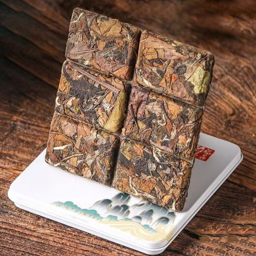 Fuding White Tea 2018 Old Shoumei Small Square Pieces Old White Tea Cake Authentic Small Cake Tea Gift Box 180g One Piece Fuding White Tea 2018 Old Shoumei Small Square Pieces Old White Tea Cake Authentic Small Cake Tea Gift Box 180g One Piece