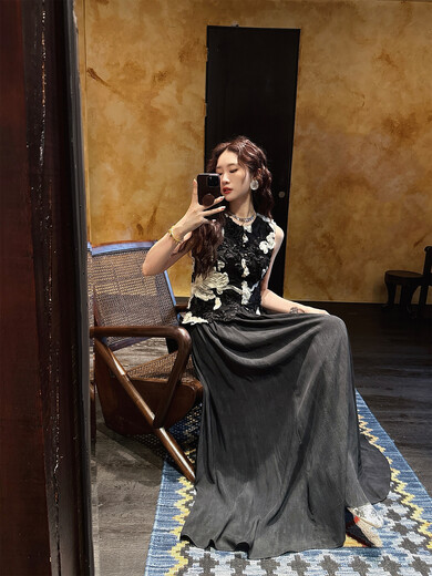 Sanji Black Flower [Yuanxi] Dish with embroidered flower cut and yarn stir-fried color dress in autumn popular style simple and elegant Jade Black M