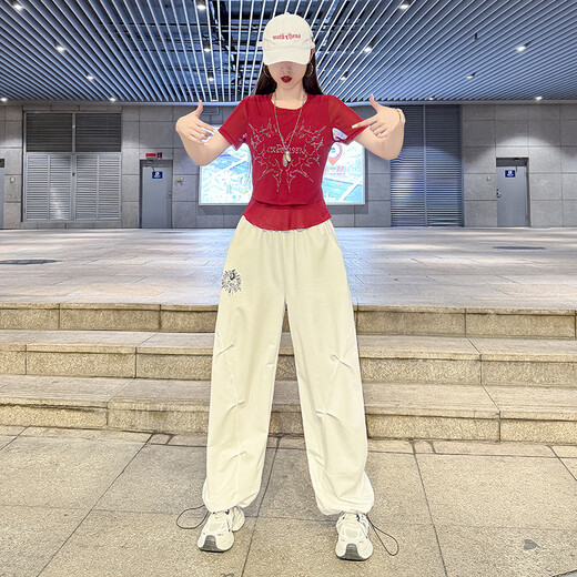Schwimmender Sommer Jazz Tanzkostüm Frauenanzug Sommer kurzärmelig Casual Sports Group Performance Kostüm Traverse Dance Tanz Tanz Neue Stil Rose Red Top 8829+Weiße Hosen 6627 m