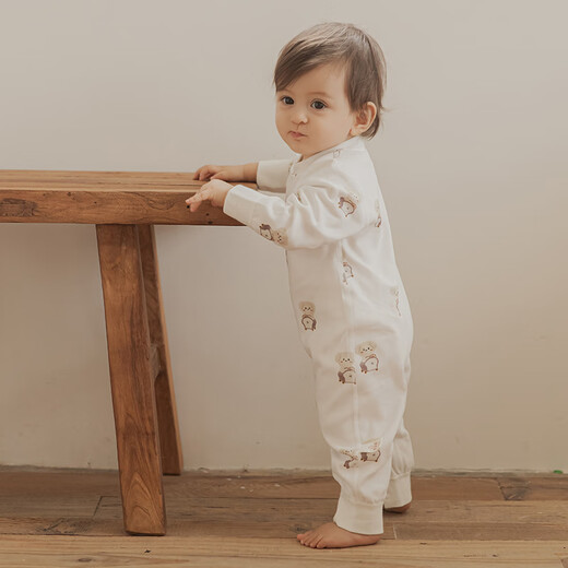 Cute bear newborn clothes, cute outing baby onesies, super cute spring and autumn men and women's pure cotton romper pajamas