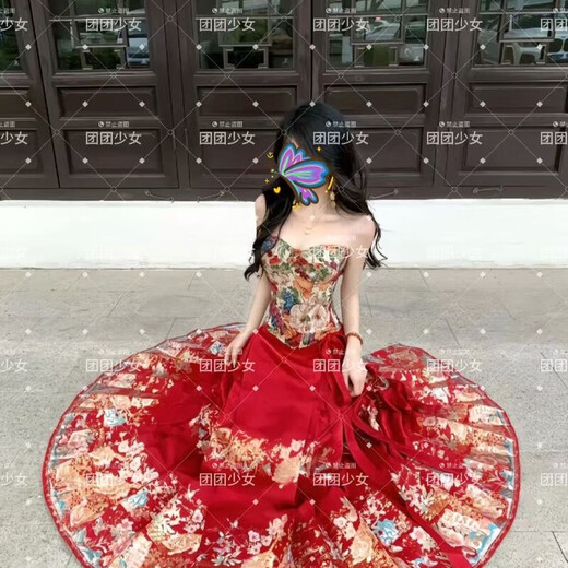 Banfi blue mirror white feather jacquard French real fishbone retro high-end sense tube top blue mirror white feather single top with chest pad (comes with shoulder strap) one size fits all A/B cup (the back strap can be adjusted to 105 Jin Jin is equal to 0.5 kg)