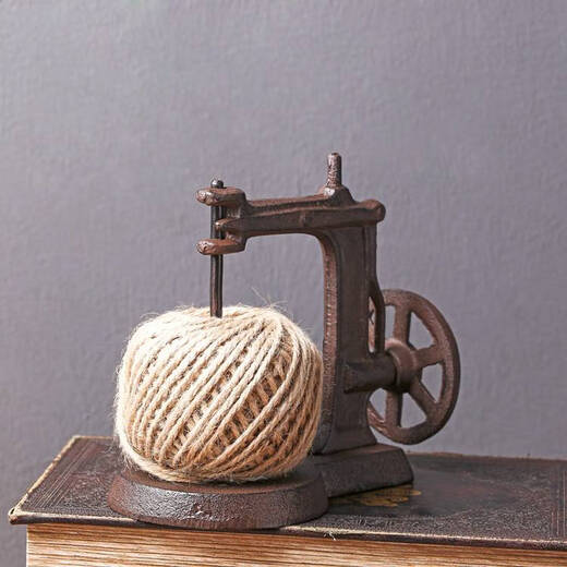 
CLCEY nostalgic retro country old sewing machine wrought-out model ornaments clothing store decorations with hemp rope storage rack 15051