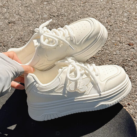 Pájaros carpinteros zapatos blancos pequeños de suela gruesa para mujeres de verano 2025 nuevos zapatos de mujer delgados transpirables con deportes de falda y zapatos casuales para mujeres blancas 36 (230 mm)