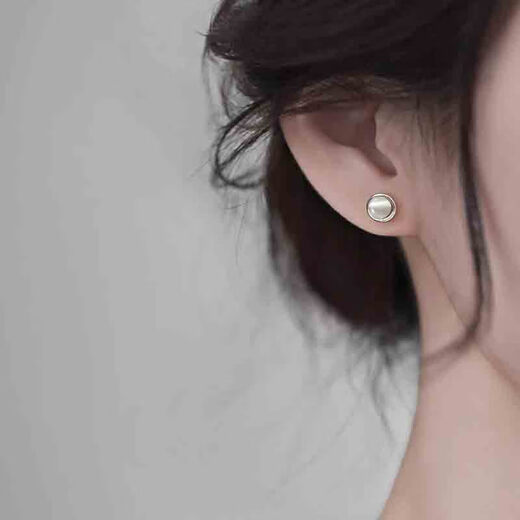 Qi Xiaomi 999 pure silver cat's eye stone earrings for women 2025 new niche high-end ear piercing earrings light luxury bestie ear jewelry 999 pure silver earrings-gold (price of two)